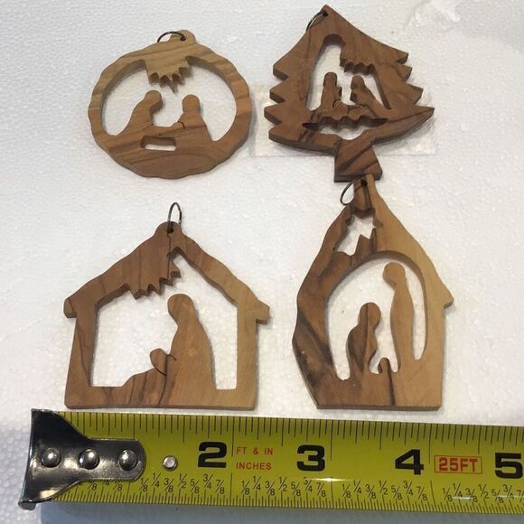 Ornaments set of 4 wooden carved Mangers - Picture 6 of 6